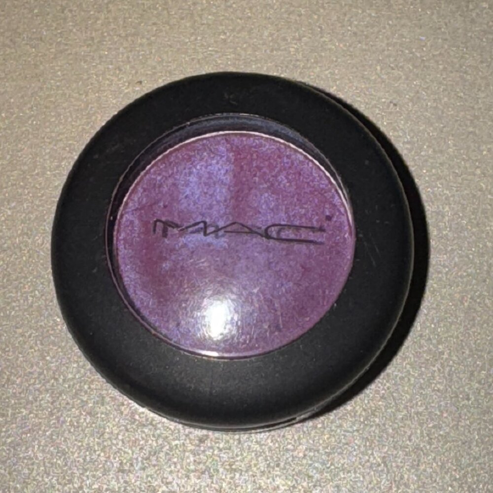 MAC Stars & Rockets Eyeshadow - Picture 3 of 3